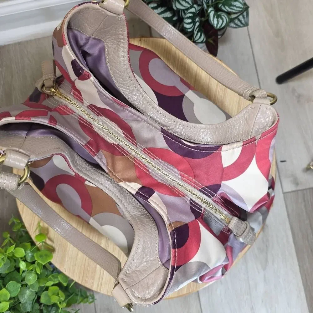 Coach Madison Op Art Maggie Shoulder Bag | Matching Wallet - Picture 10 of 16